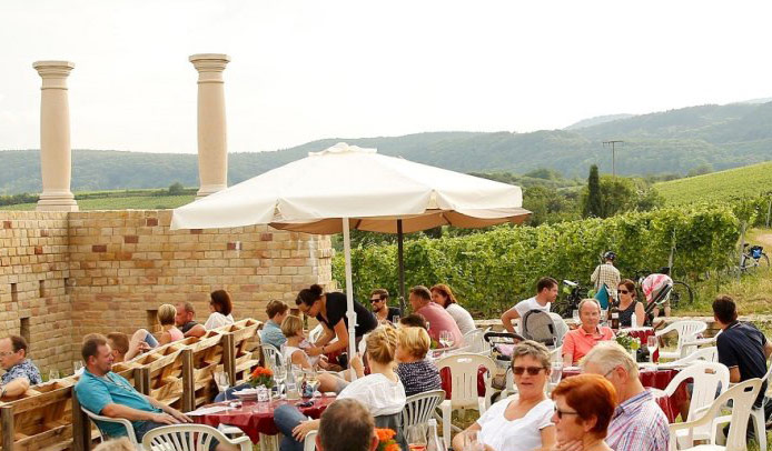 Bad Durkheimer tables outside