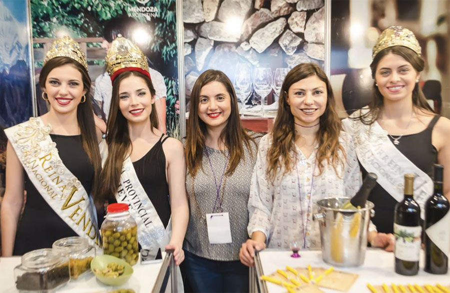 Expo Delicatessen & Vinos ladies