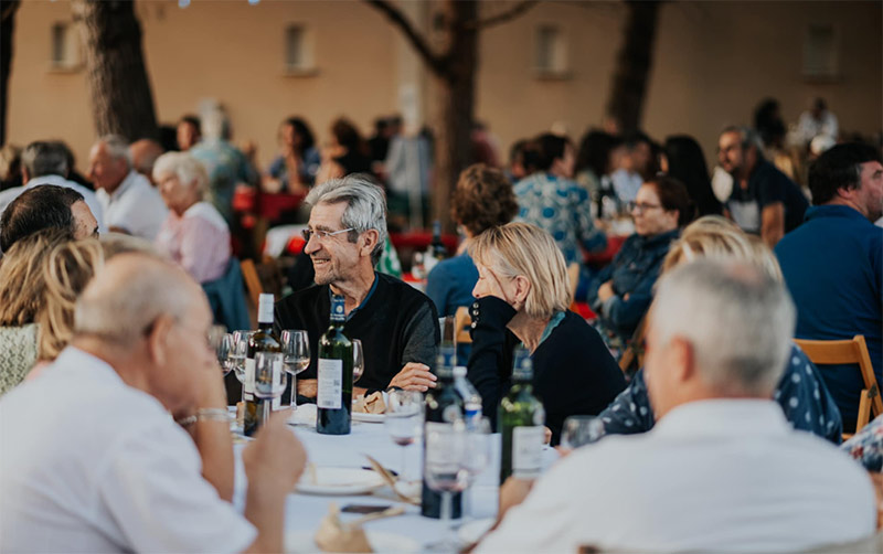 Portes Ouvertes Graves People