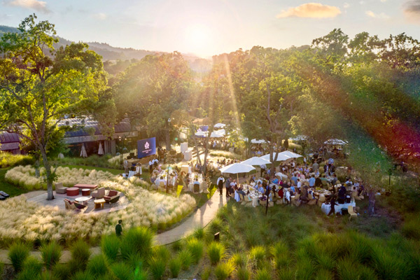 Complete Auction Weekend place