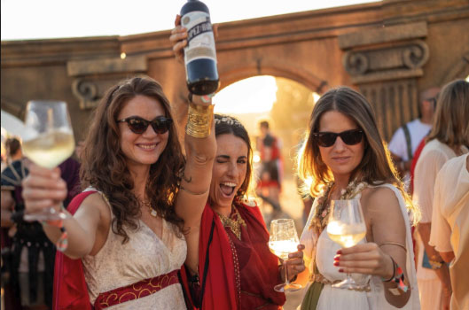 Vintae Wine Fest 3 ladies